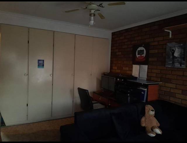 3 BEDROOM TOWNHOUSE FOR SALE IN DALPARK EXT 1